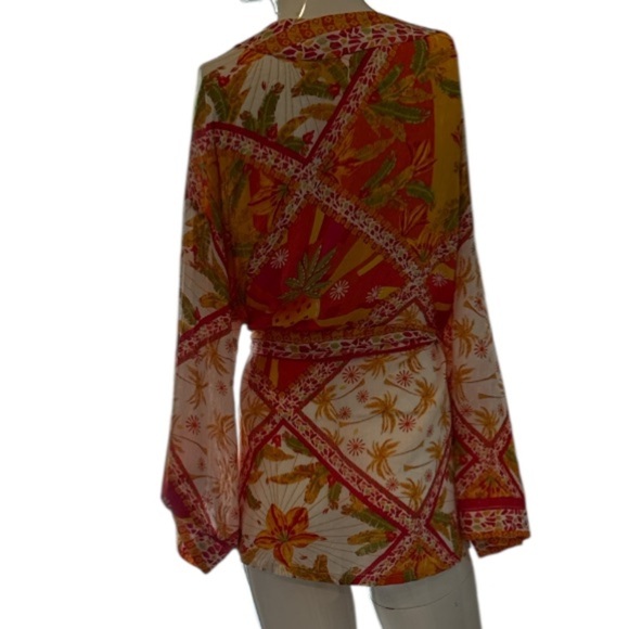 Haute Hippie White Multi Tropical Pineapple Belted Kimono Jacket Size Medium NWT - Picture 5 of 14